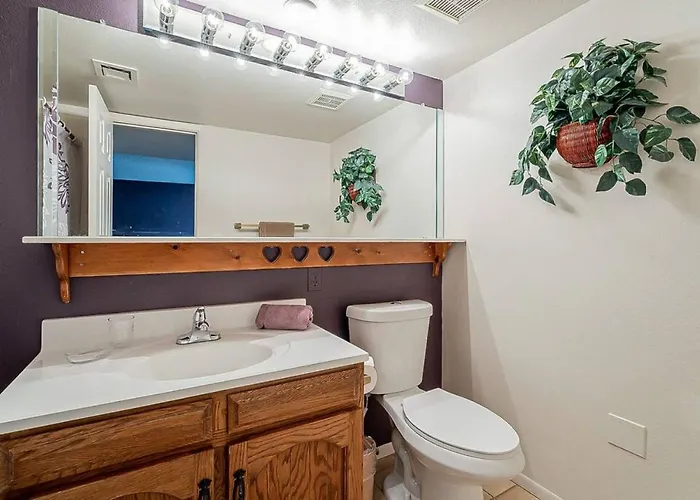 Cozy 2 Bedroom With Golf Course Views Holiday home *