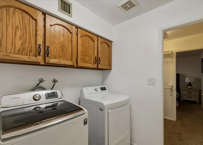 Holiday home Cozy 2 Bedroom With Golf Course Views